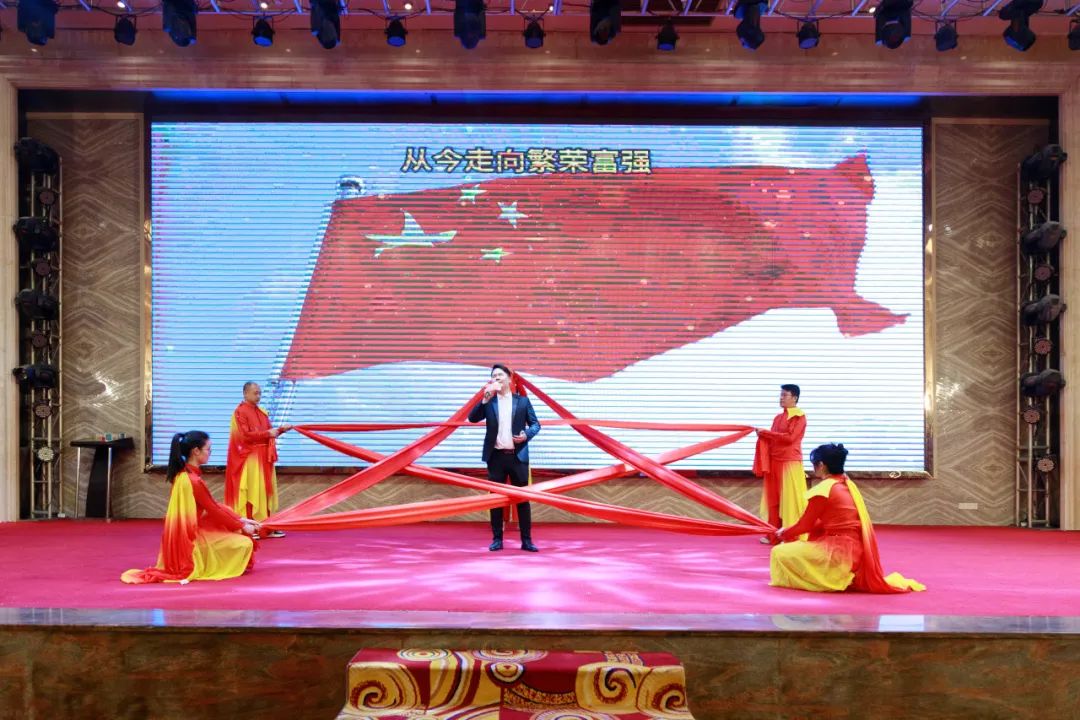 聚势·创变·敢为 | 午夜福利电影院集团2025年迎新晚会圆满结束，共绘未来新蓝图(图25)